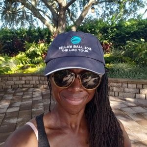 Meet your Posher, Nadine